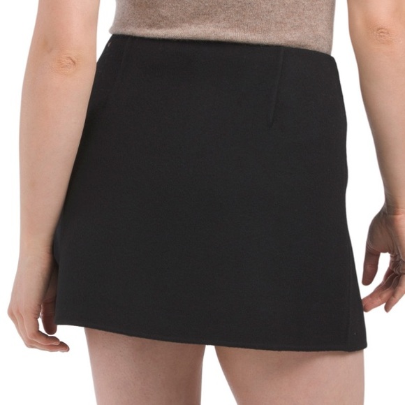 NEW Theory  High-Waist Mini Skirt in Double-Face Wool-Cashmere Black - Picture 8 of 16